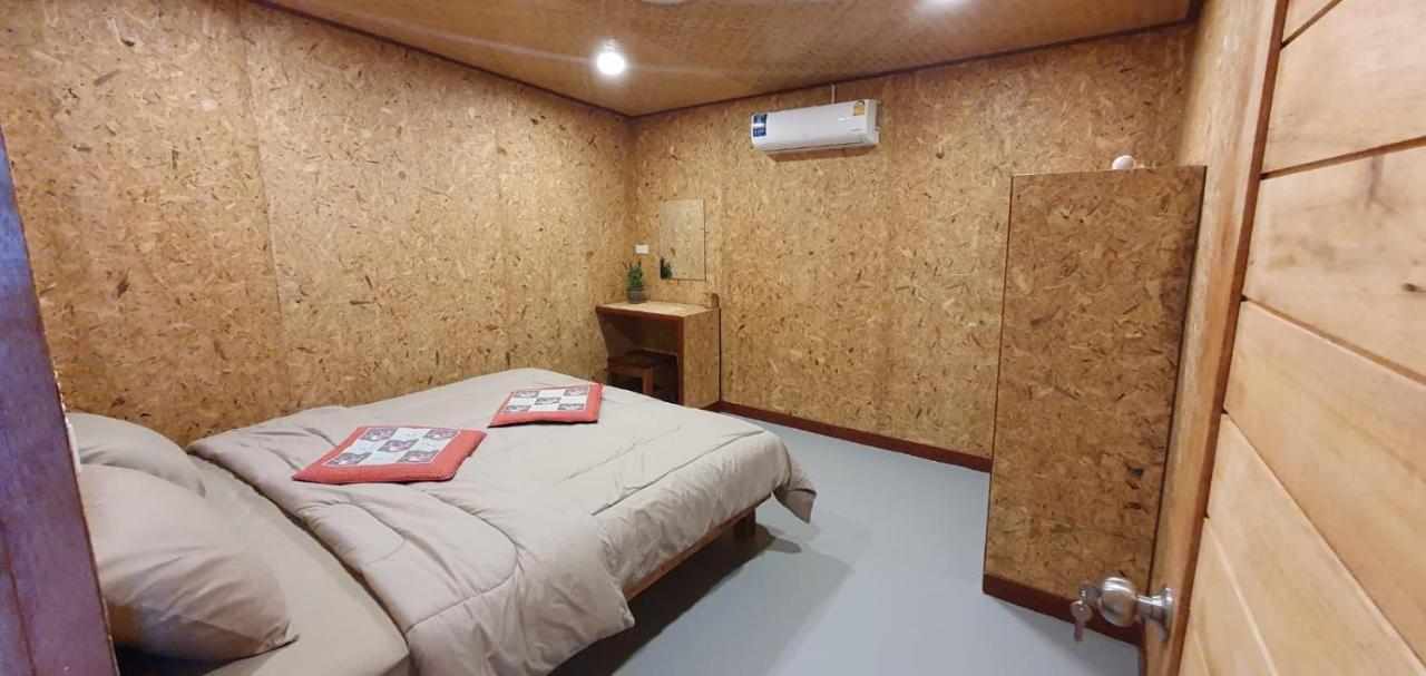 Navareeya House Seaview 란타섬 외부 사진