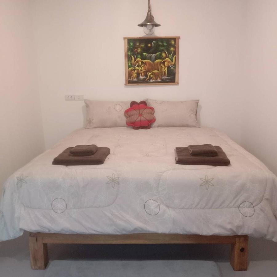 Navareeya House Seaview 란타섬 외부 사진